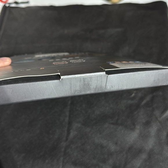 BRAND NEW OPEN BOX | iPad 10 | Waterproof Case - Picture 8 of 11